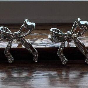 ☀️❄️Silver Bow Stud Earrings - Women Accessories